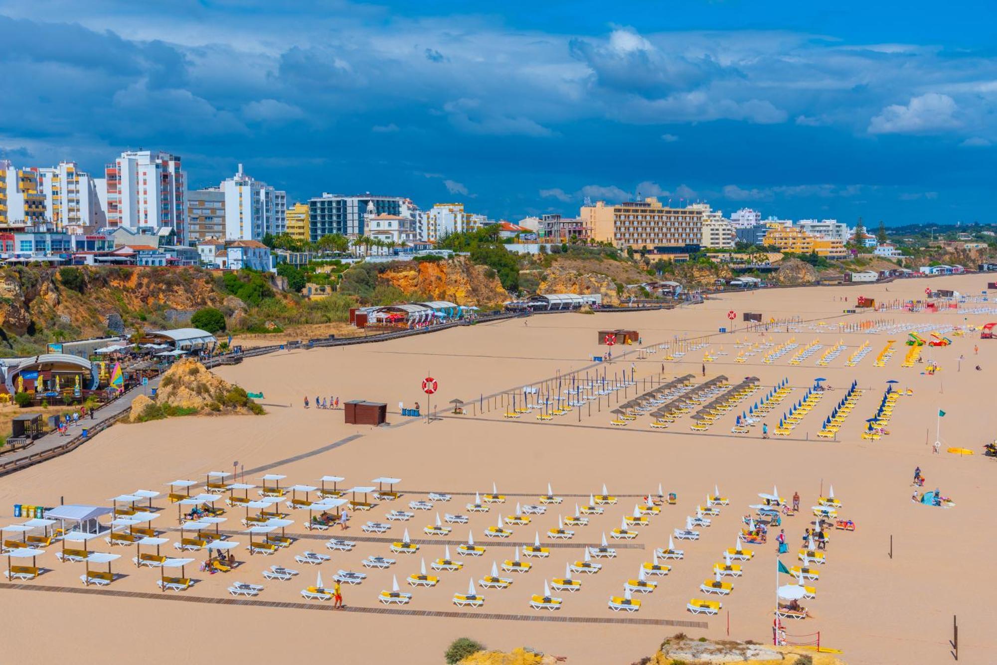 Bnb Homes Praia Da Rocha Beach Bright Apartment 50 M Away From The Ocean ปอร์ติเมา ภายนอก รูปภาพ