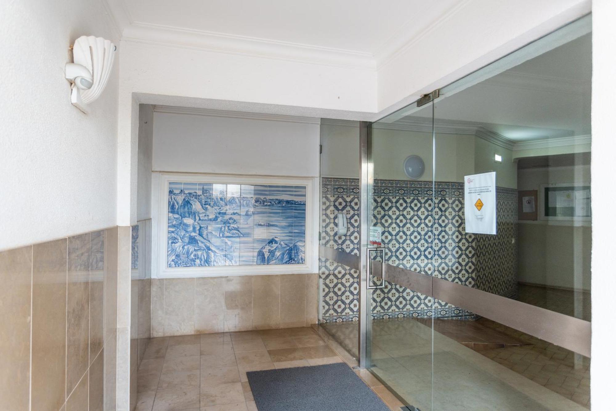 Bnb Homes Praia Da Rocha Beach Bright Apartment 50 M Away From The Ocean ปอร์ติเมา ภายนอก รูปภาพ