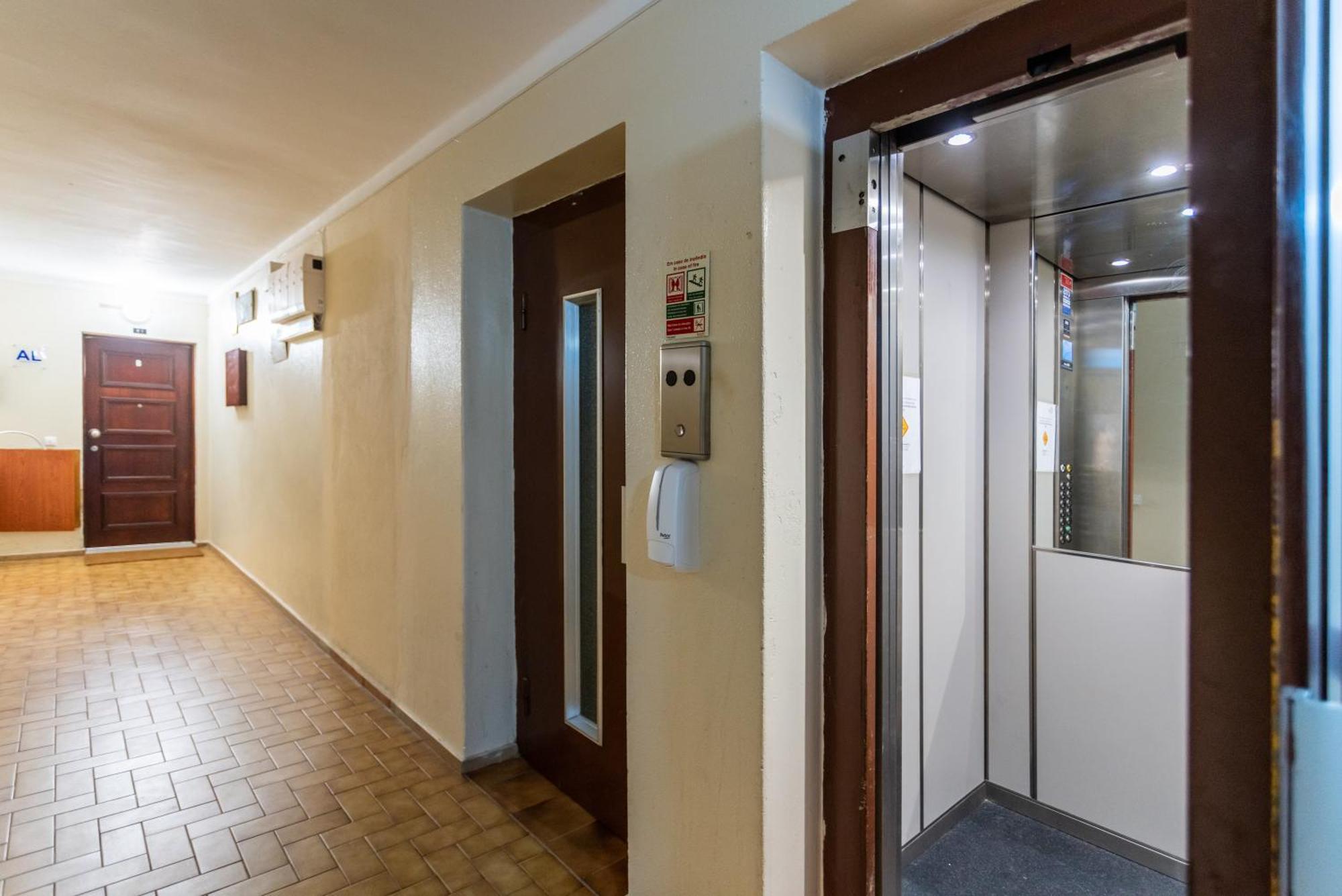 Bnb Homes Praia Da Rocha Beach Bright Apartment 50 M Away From The Ocean ปอร์ติเมา ภายนอก รูปภาพ
